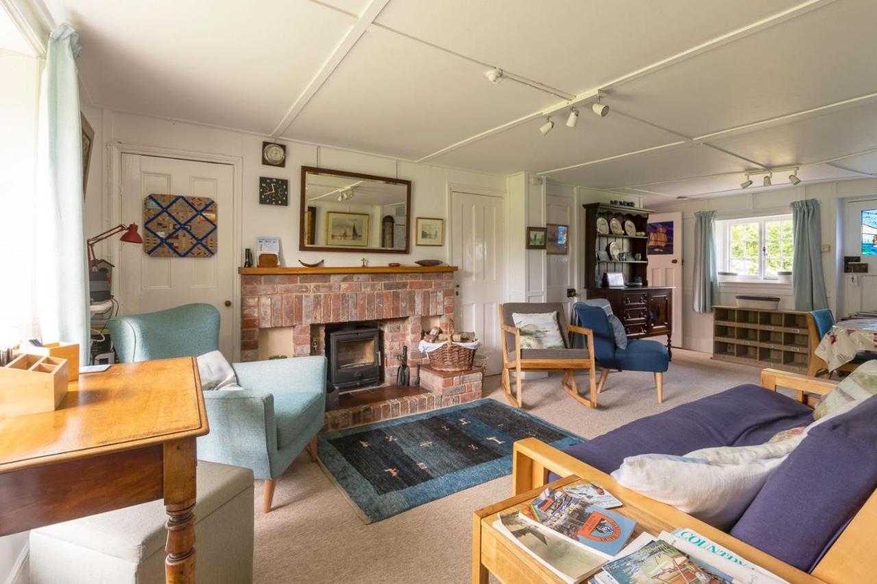Adorable Two Bed Norfolk Broads Holiday Home - River Views With Moorings & Fishing ستالهام المظهر الخارجي الصورة