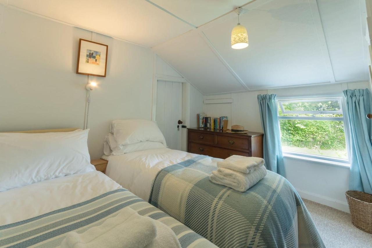 Adorable Two Bed Norfolk Broads Holiday Home - River Views With Moorings & Fishing ستالهام المظهر الخارجي الصورة